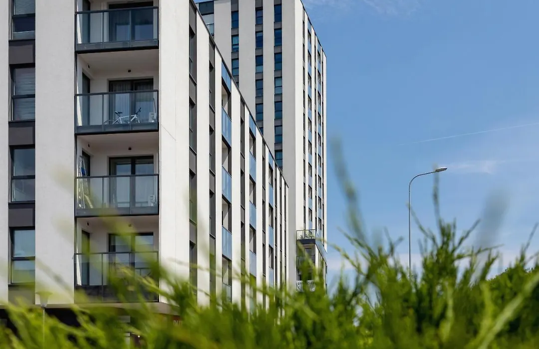 Apartment With Balcony & Parking Mogilska By Renters Prestige-1